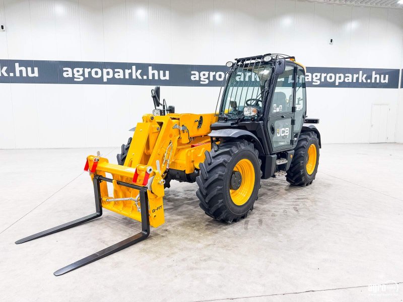 Teleskopstapler типа JCB 531-70, Gebrauchtmaschine в Csengele