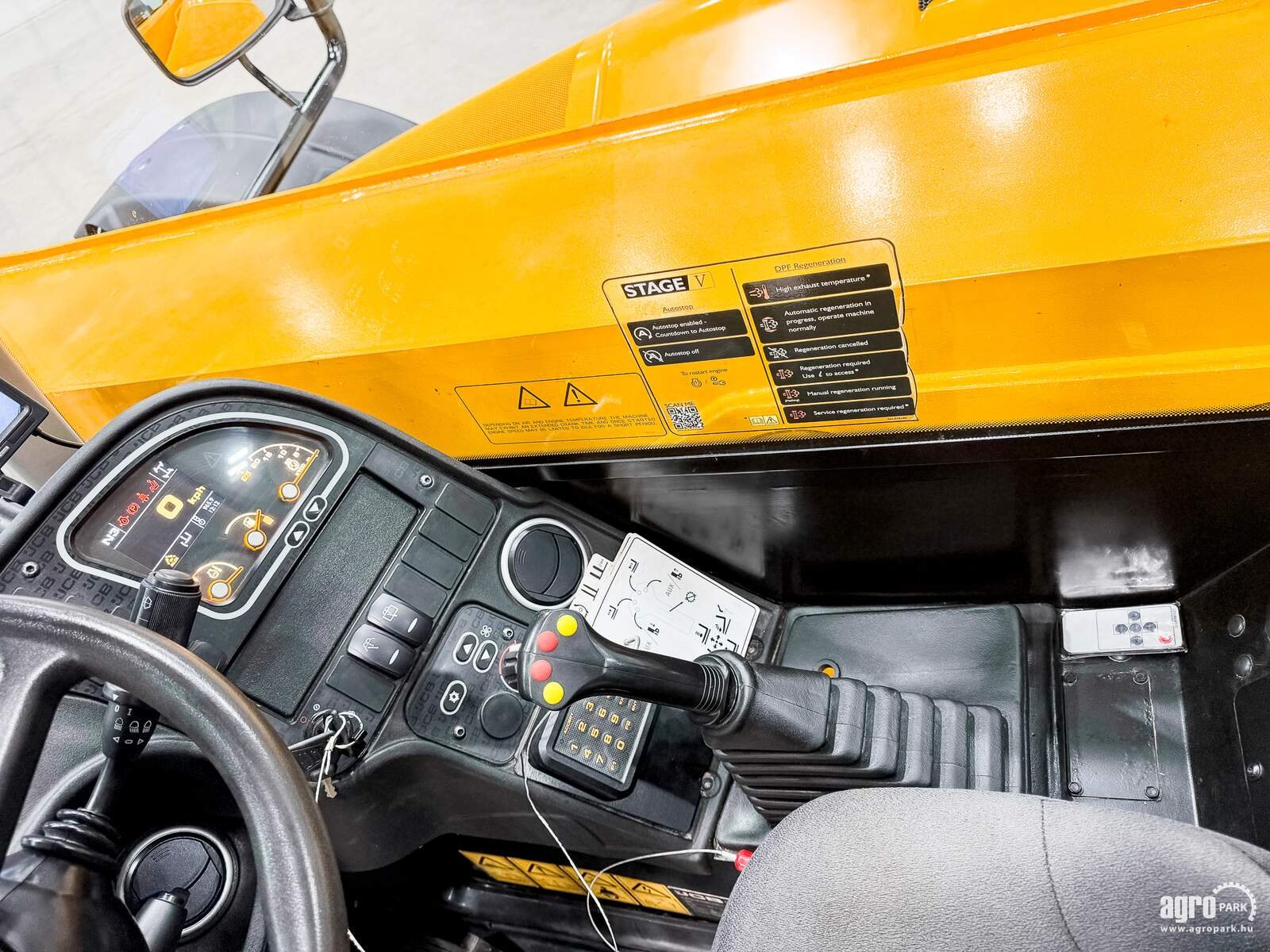 Teleskopstapler типа JCB 531-70, Gebrauchtmaschine в Csengele (Фотография 9)