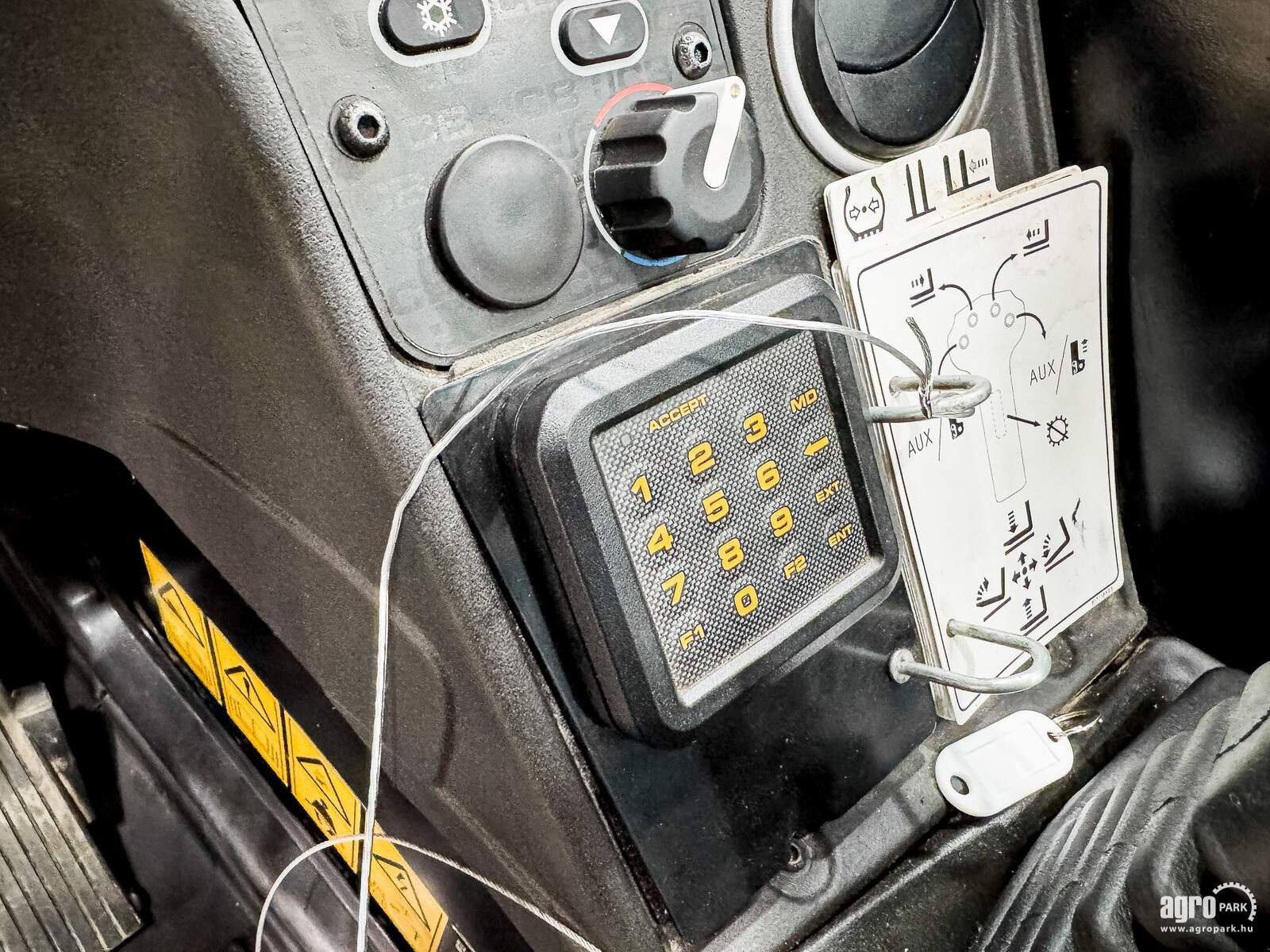 Teleskopstapler типа JCB 531-70, Gebrauchtmaschine в Csengele (Фотография 17)