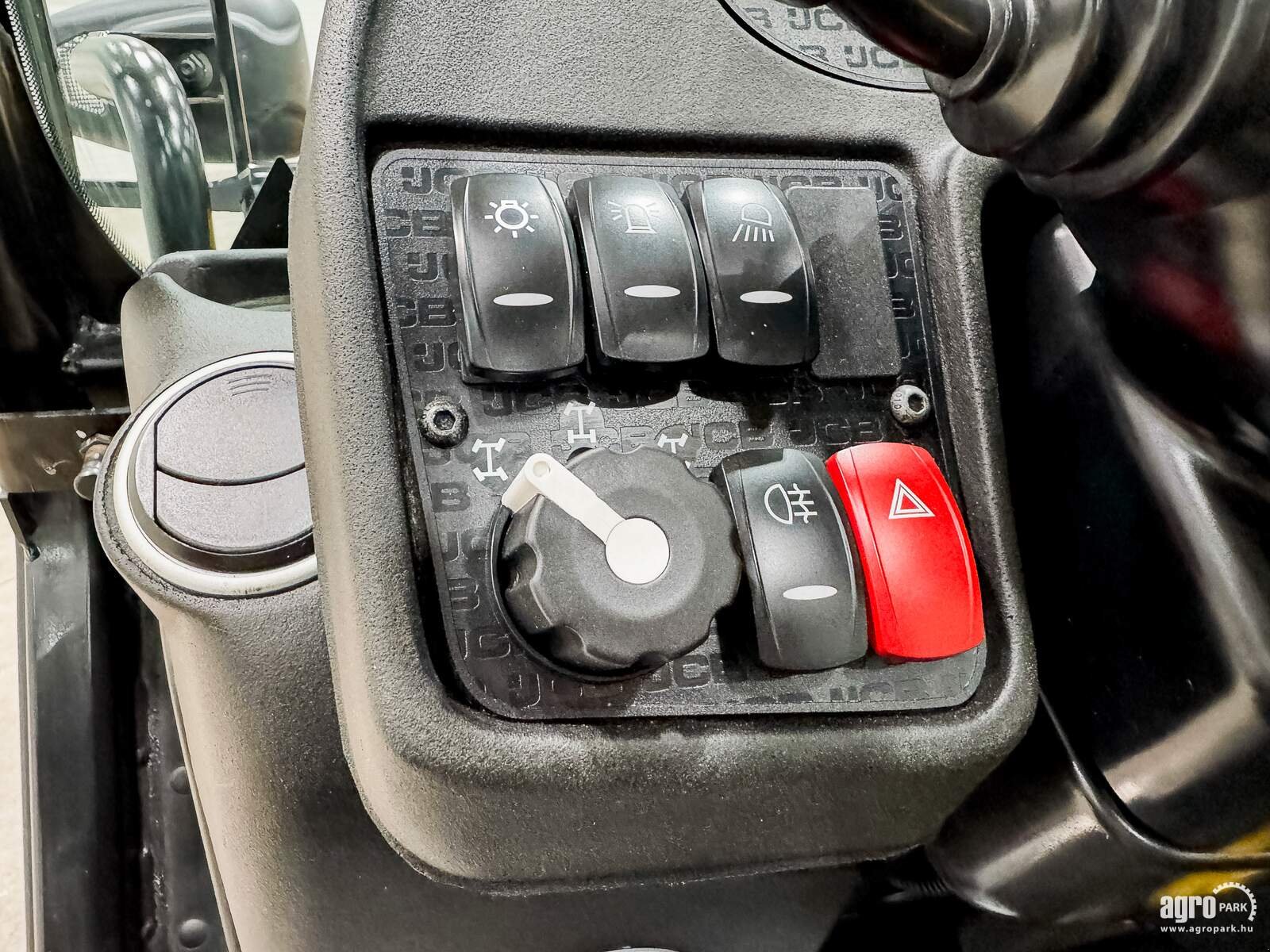 Teleskopstapler типа JCB 531-70, Gebrauchtmaschine в Csengele (Фотография 22)