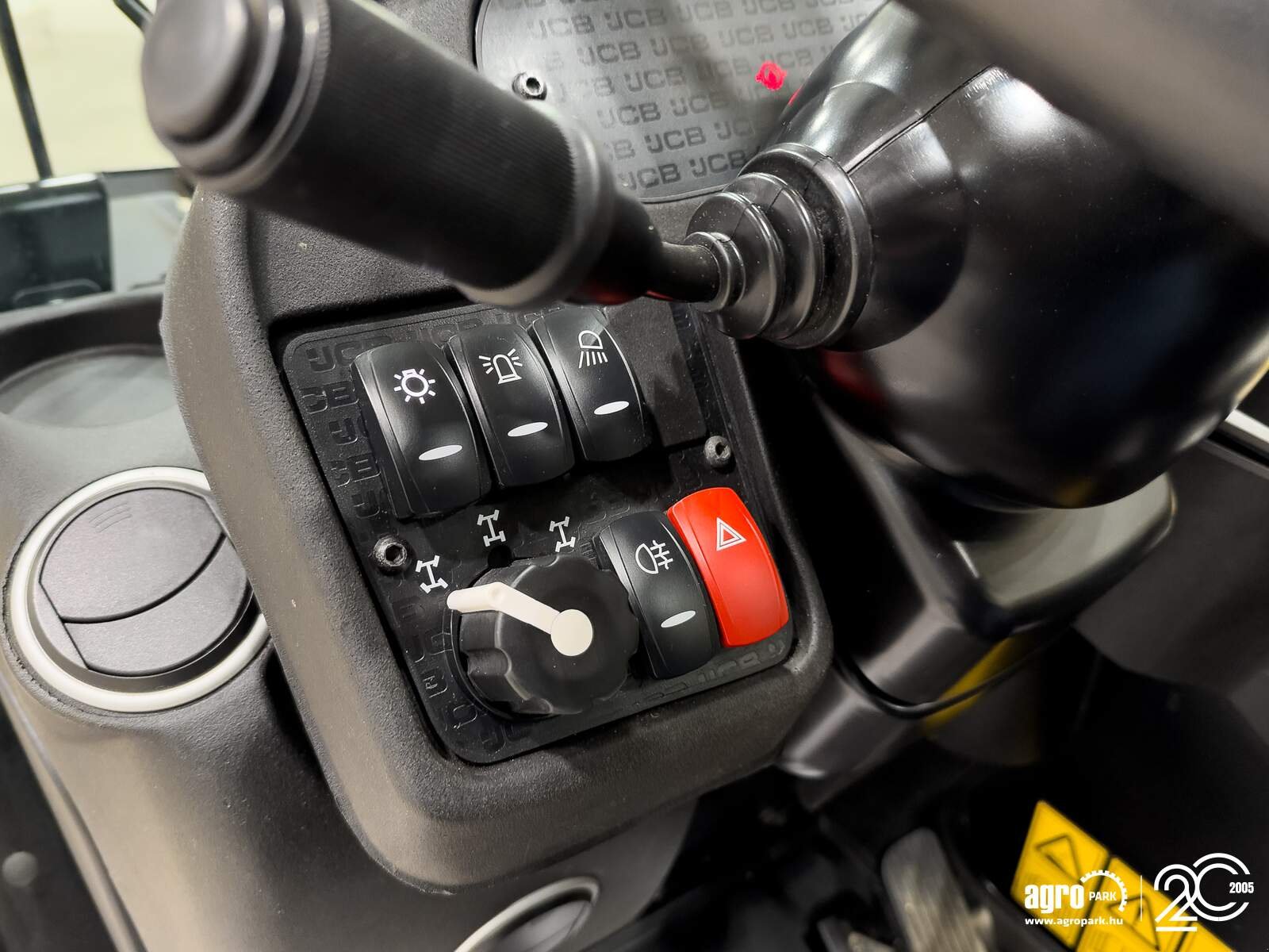 Teleskopstapler des Typs JCB 535-95, Gebrauchtmaschine in Csengele (Bild 22)