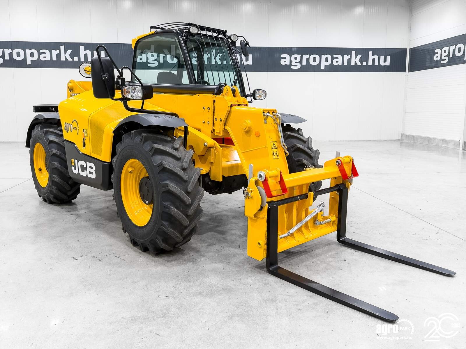 Teleskopstapler des Typs JCB 535-95, Gebrauchtmaschine in Csengele (Bild 2)