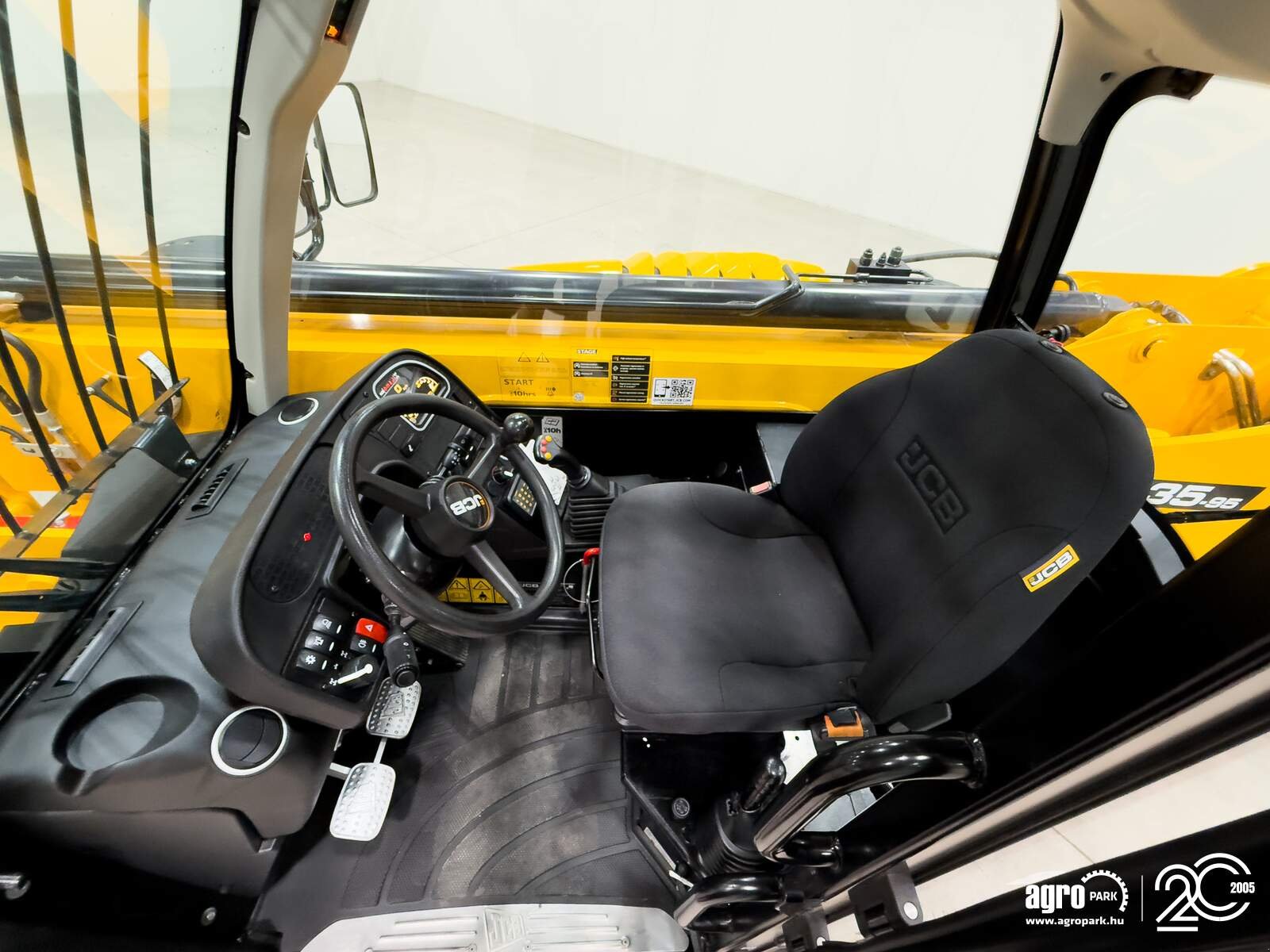 Teleskopstapler des Typs JCB 535-95, Gebrauchtmaschine in Csengele (Bild 8)