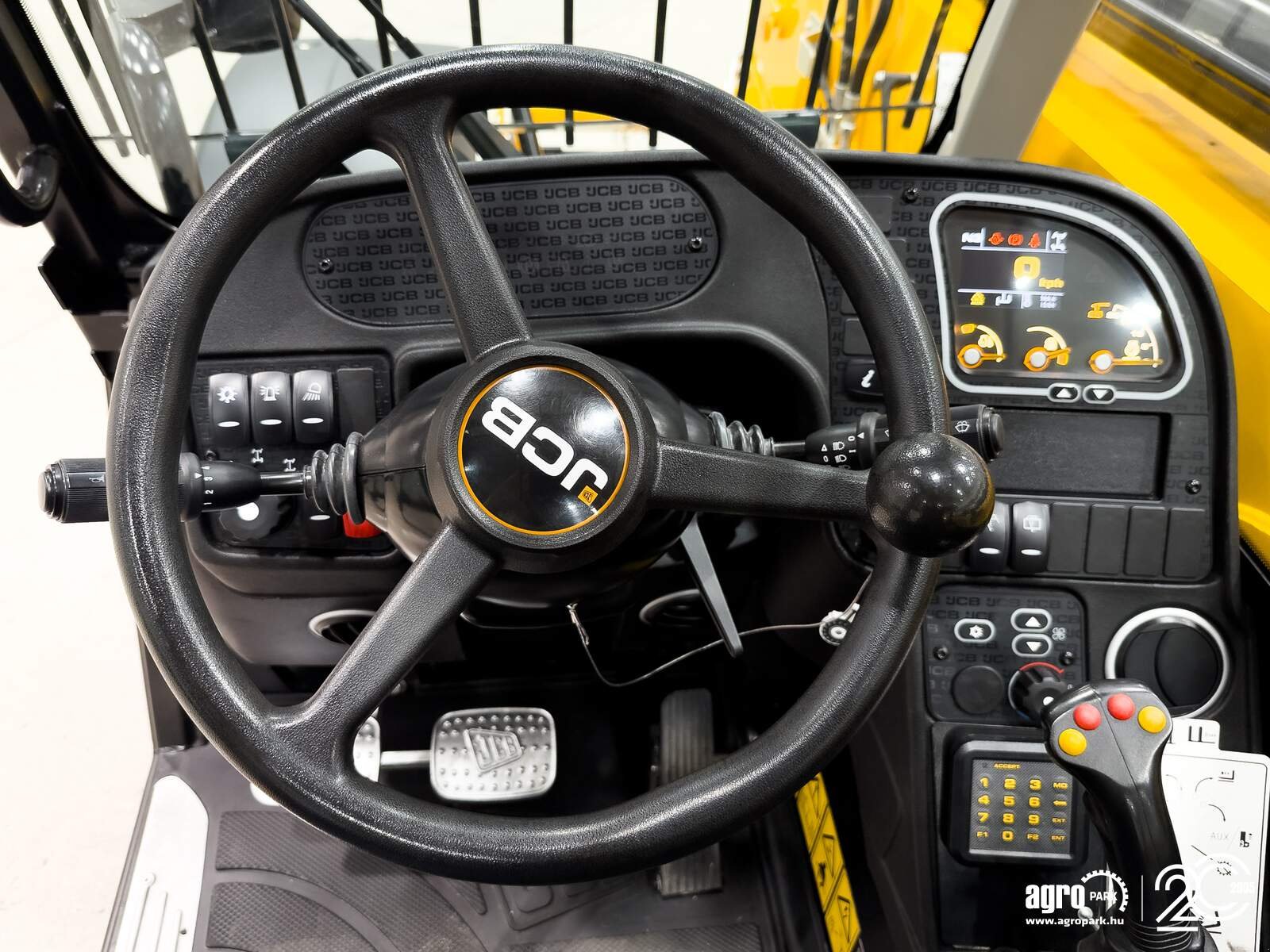 Teleskopstapler des Typs JCB 535-95, Gebrauchtmaschine in Csengele (Bild 20)