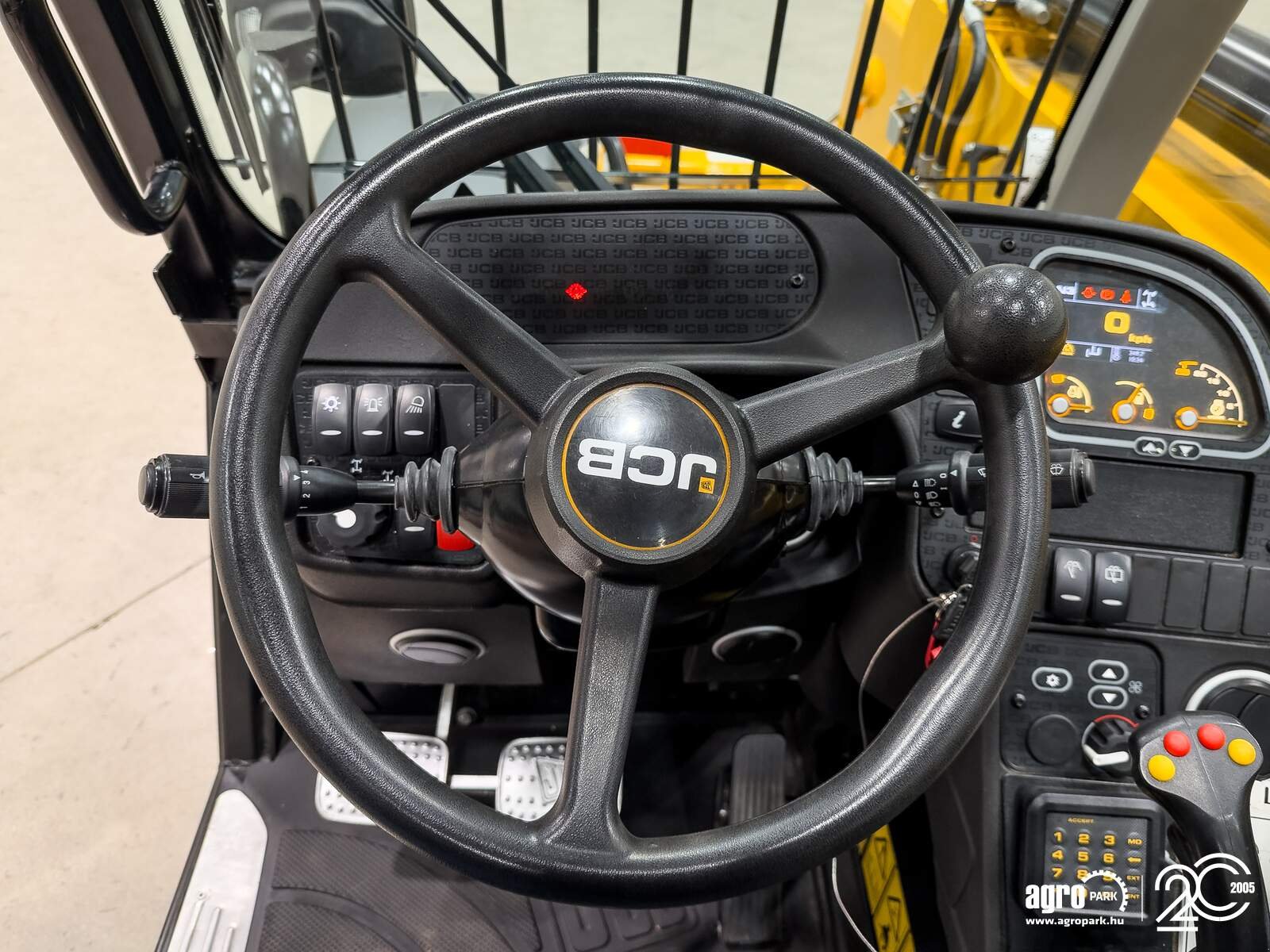 Teleskopstapler typu JCB 535-95, Gebrauchtmaschine v Csengele (Obrázek 23)