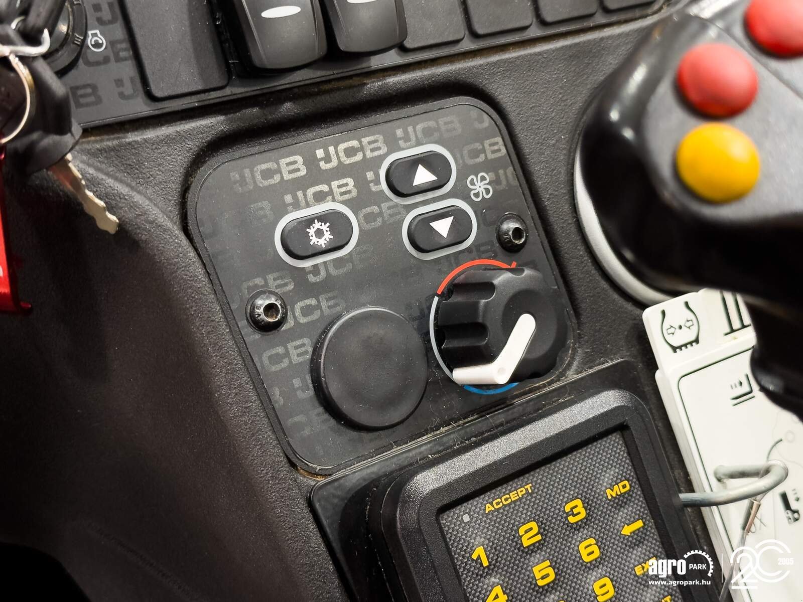 Teleskopstapler des Typs JCB 535-95, Gebrauchtmaschine in Csengele (Bild 18)