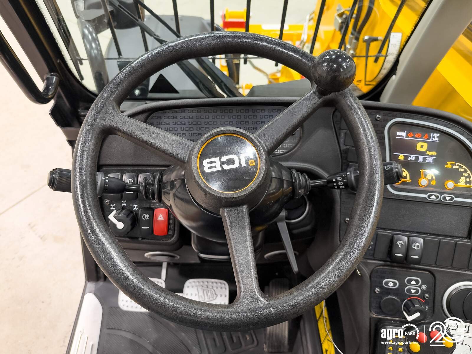 Teleskopstapler des Typs JCB 535-95, Gebrauchtmaschine in Csengele (Bild 23)
