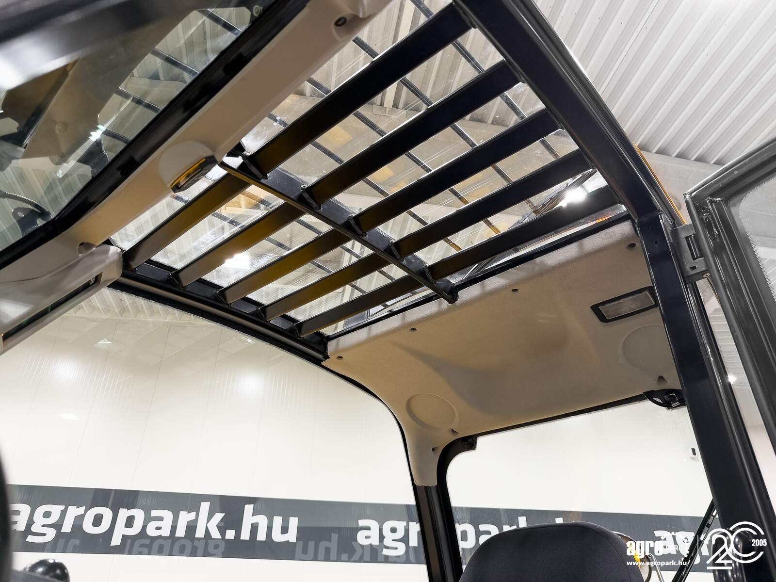 Teleskopstapler des Typs JCB 535-95, Gebrauchtmaschine in Csengele (Bild 26)