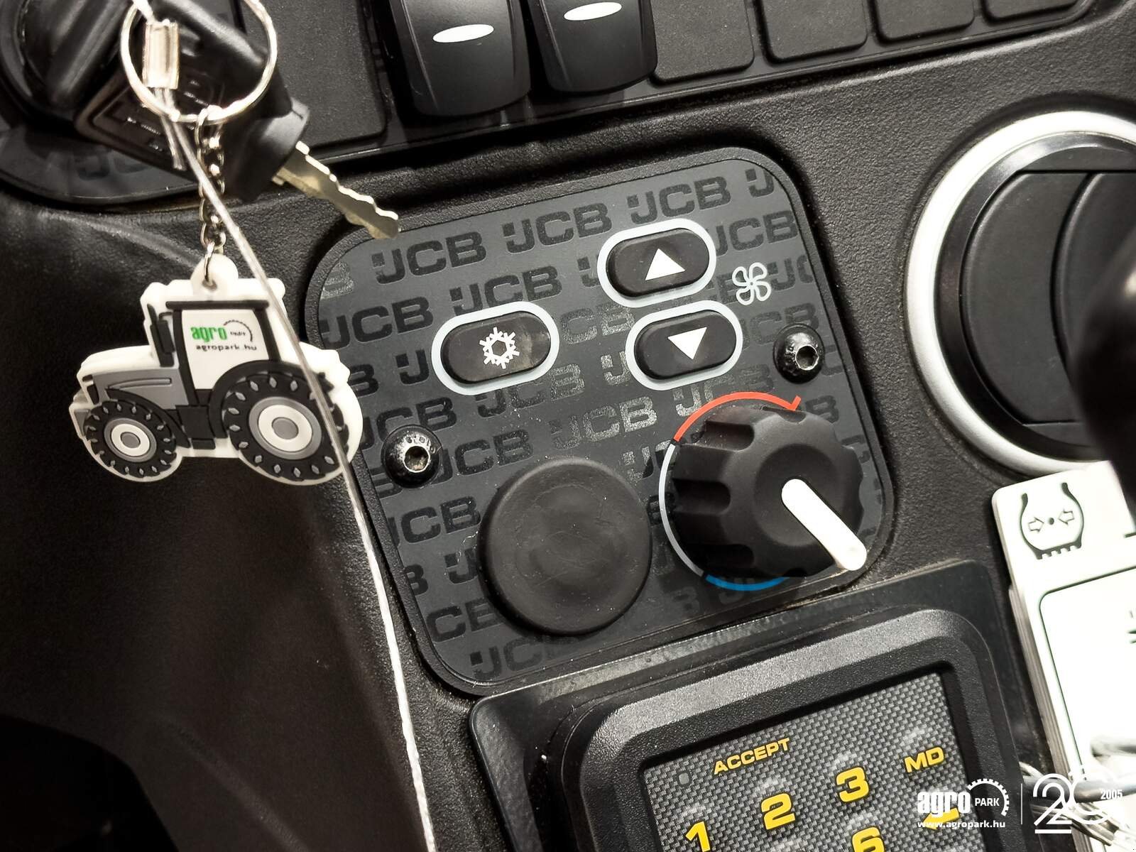 Teleskopstapler des Typs JCB 535-95, Gebrauchtmaschine in Csengele (Bild 18)