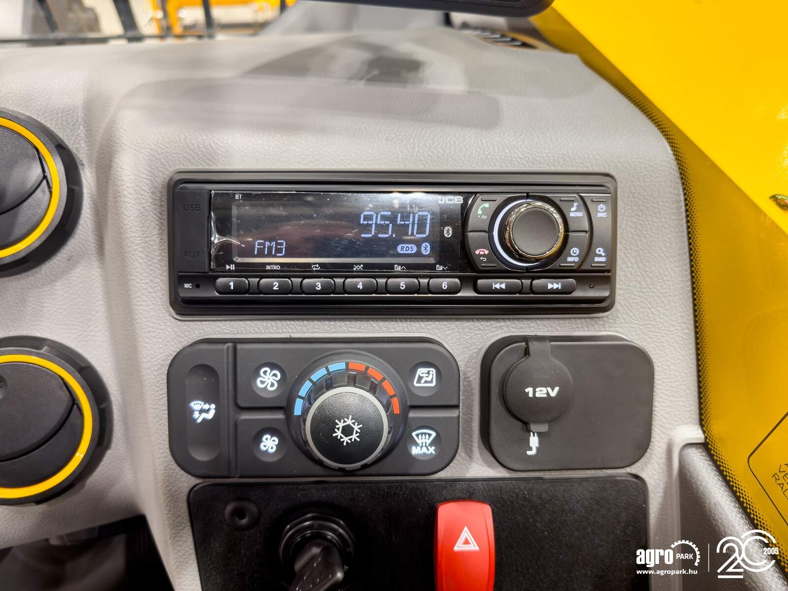 Teleskopstapler a típus JCB 538-70 Agri Super PS6 telehandler, 6 speed Powershift, 130 hp, UNUSED, Gebrauchtmaschine ekkor: Csengele (Kép 21)