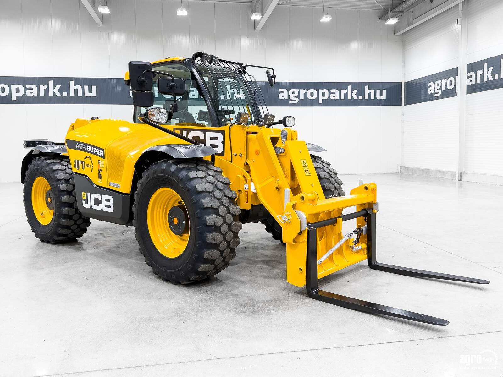 Teleskopstapler typu JCB 538-70 Agri Super PS6, Gebrauchtmaschine v Csengele (Obrázek 2)