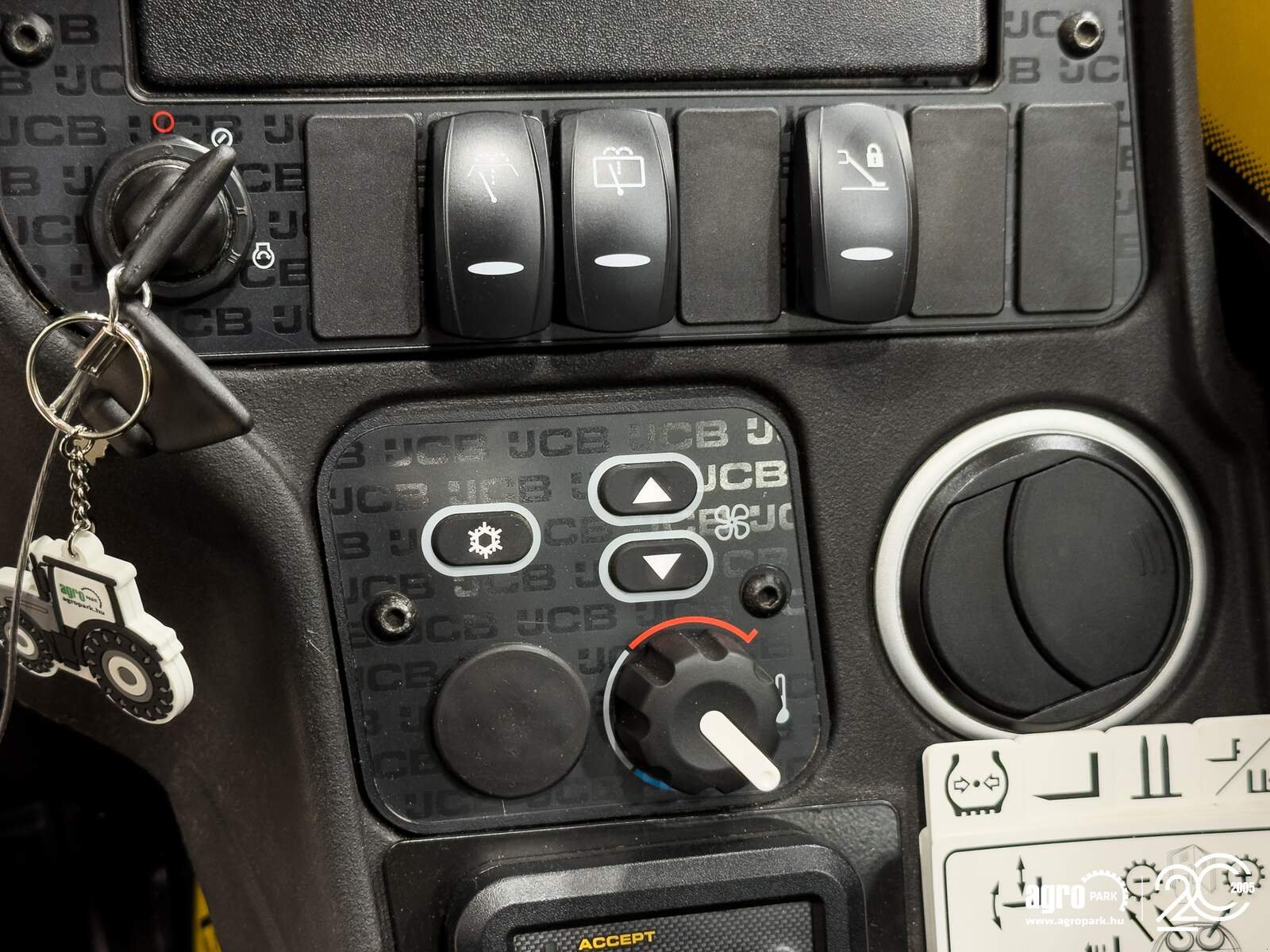 Teleskopstapler typu JCB 540-170 Sway telehandler, Joystick, air con, hydraulic shifting of the pallet forks, Gebrauchtmaschine v Csengele (Obrázek 18)