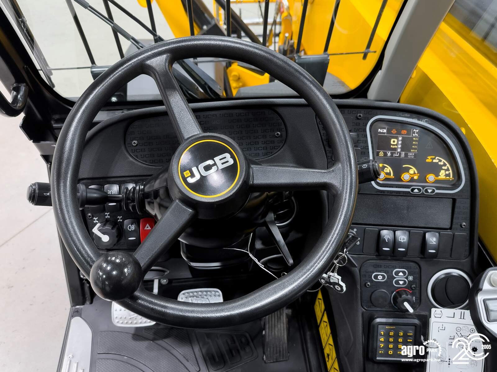 Teleskopstapler typu JCB 540-170 Sway telehandler, Joystick, air con, hydraulic shifting of the pallet forks, Gebrauchtmaschine v Csengele (Obrázek 24)