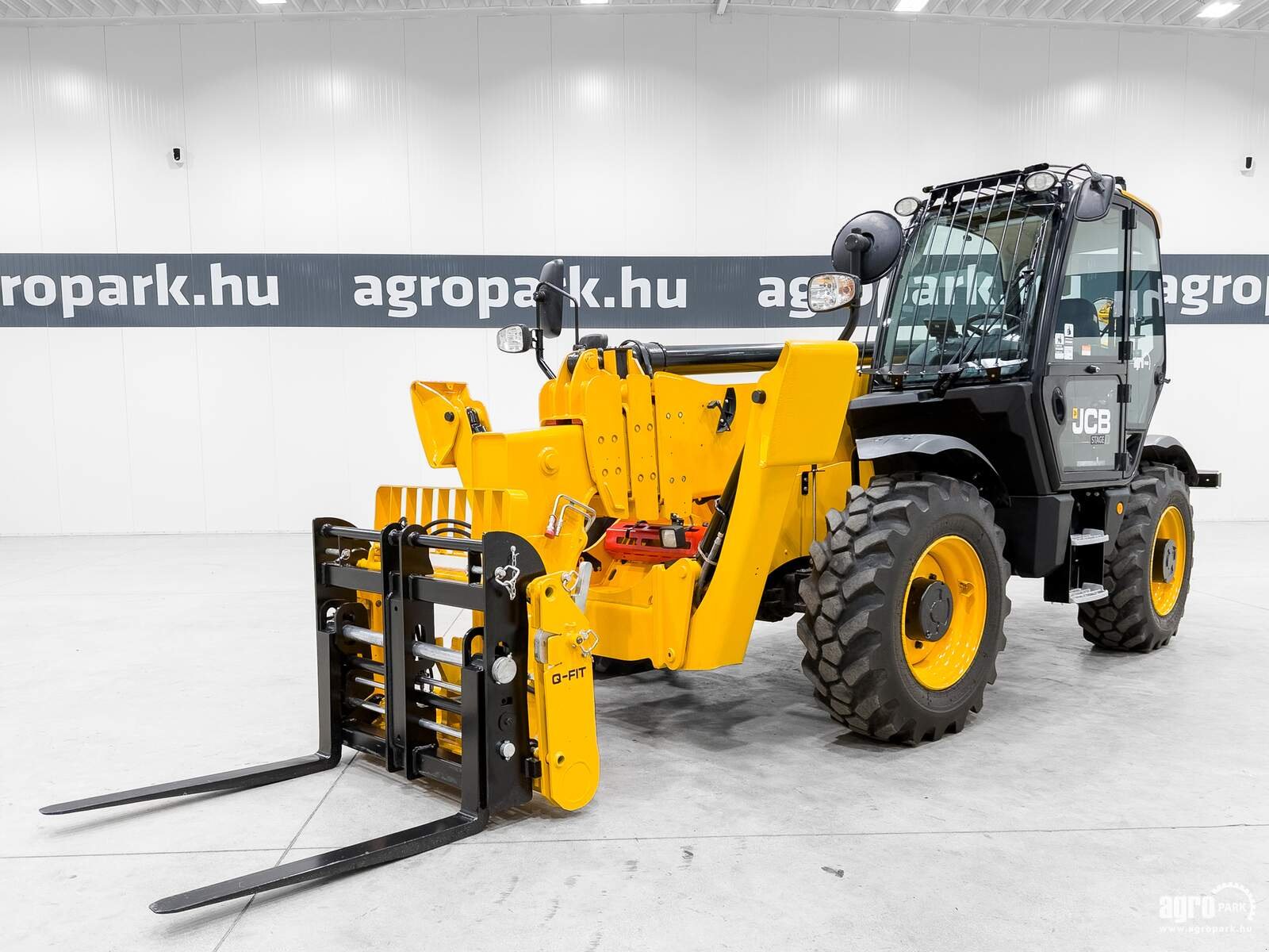 Teleskopstapler of the type JCB 540-170 Sway telehandler, Joystick, air con, hydraulic shifting of the pallet forks, Gebrauchtmaschine in Csengele (Picture 1)