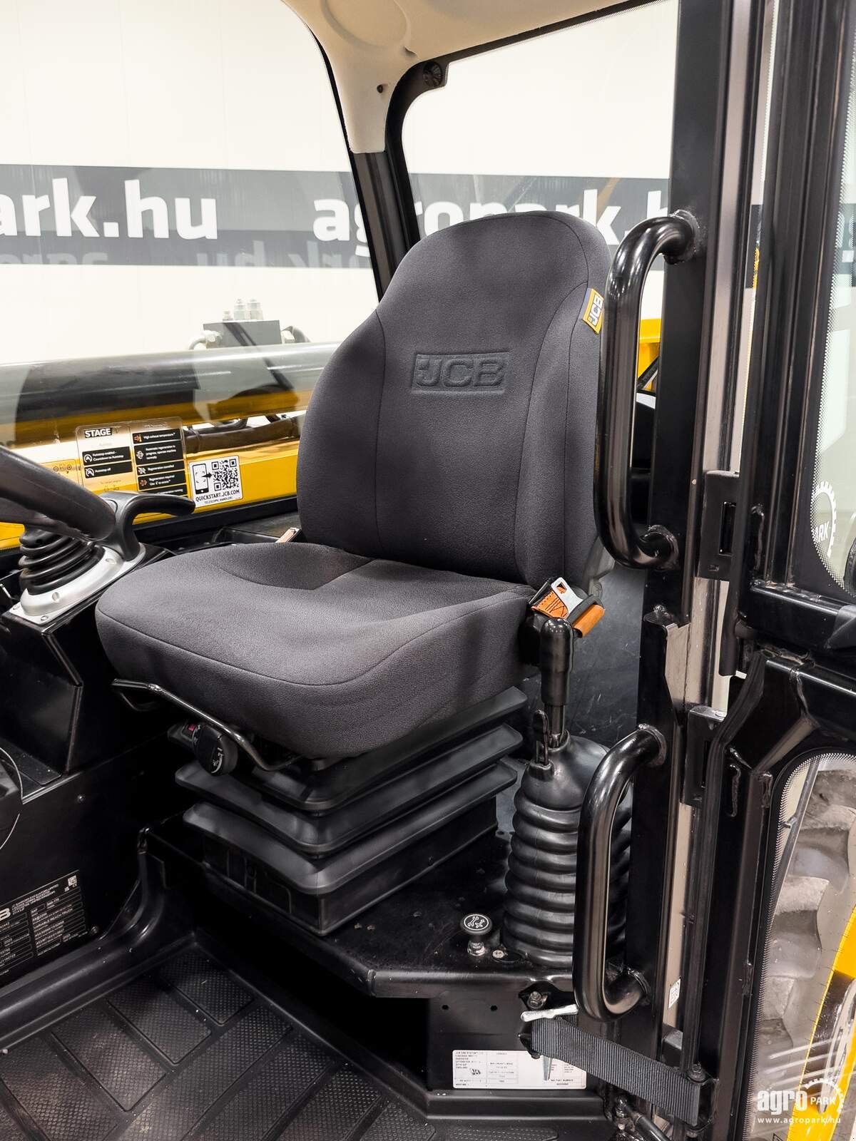 Teleskopstapler of the type JCB 540-170 Sway telehandler, Joystick, air con, hydraulic shifting of the pallet forks, Gebrauchtmaschine in Csengele (Picture 11)