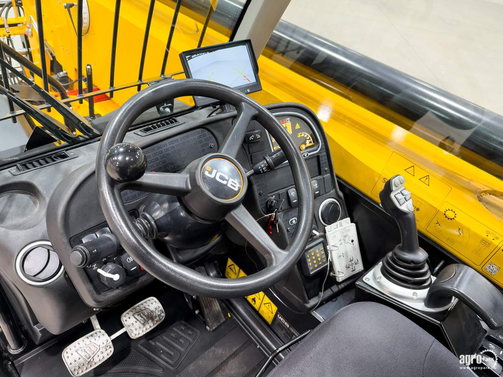 Teleskopstapler of the type JCB 540-170 Sway telehandler, Joystick, air con, hydraulic shifting of the pallet forks, Gebrauchtmaschine in Csengele (Picture 14)
