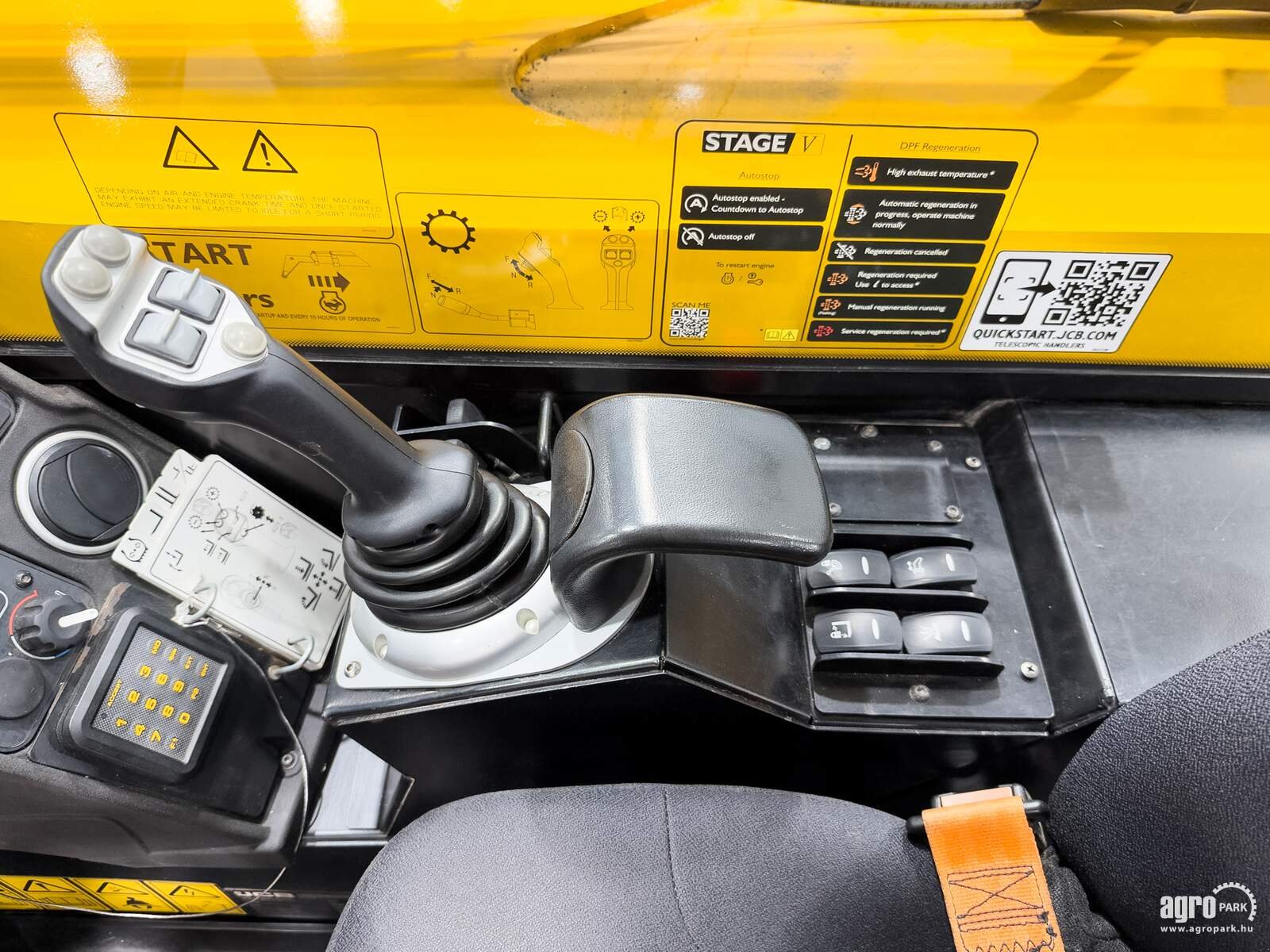 Teleskopstapler of the type JCB 540-170 Sway telehandler, Joystick, air con, hydraulic shifting of the pallet forks, Gebrauchtmaschine in Csengele (Picture 18)