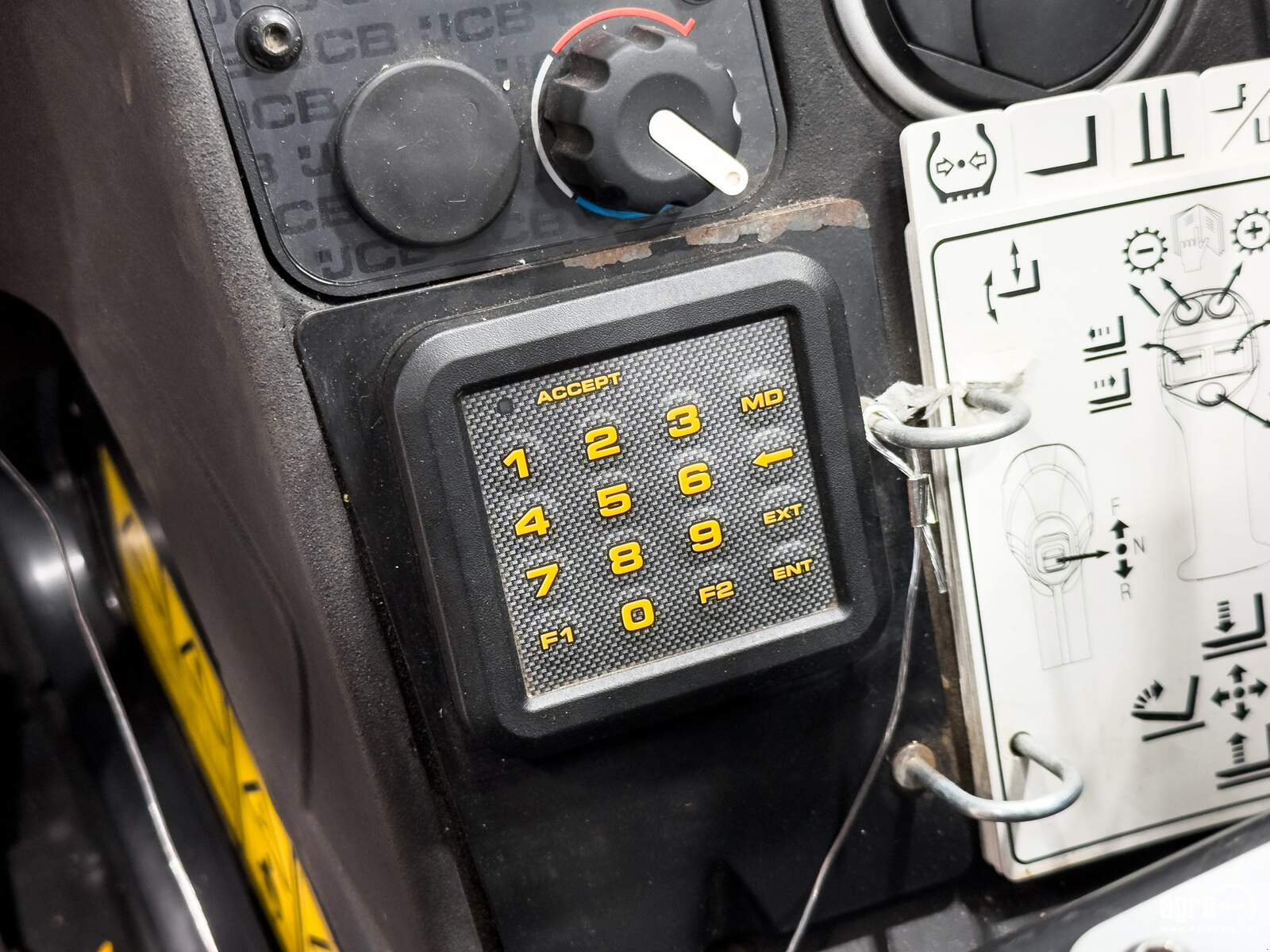 Teleskopstapler of the type JCB 540-170 Sway telehandler, Joystick, air con, hydraulic shifting of the pallet forks, Gebrauchtmaschine in Csengele (Picture 24)