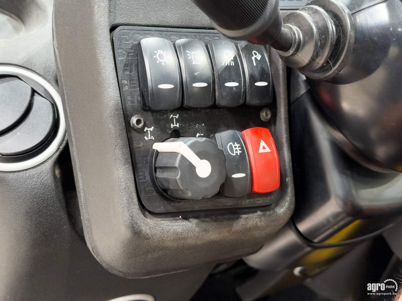 Teleskopstapler of the type JCB 540-170 Sway telehandler, Joystick, air con, hydraulic shifting of the pallet forks, Gebrauchtmaschine in Csengele (Picture 25)