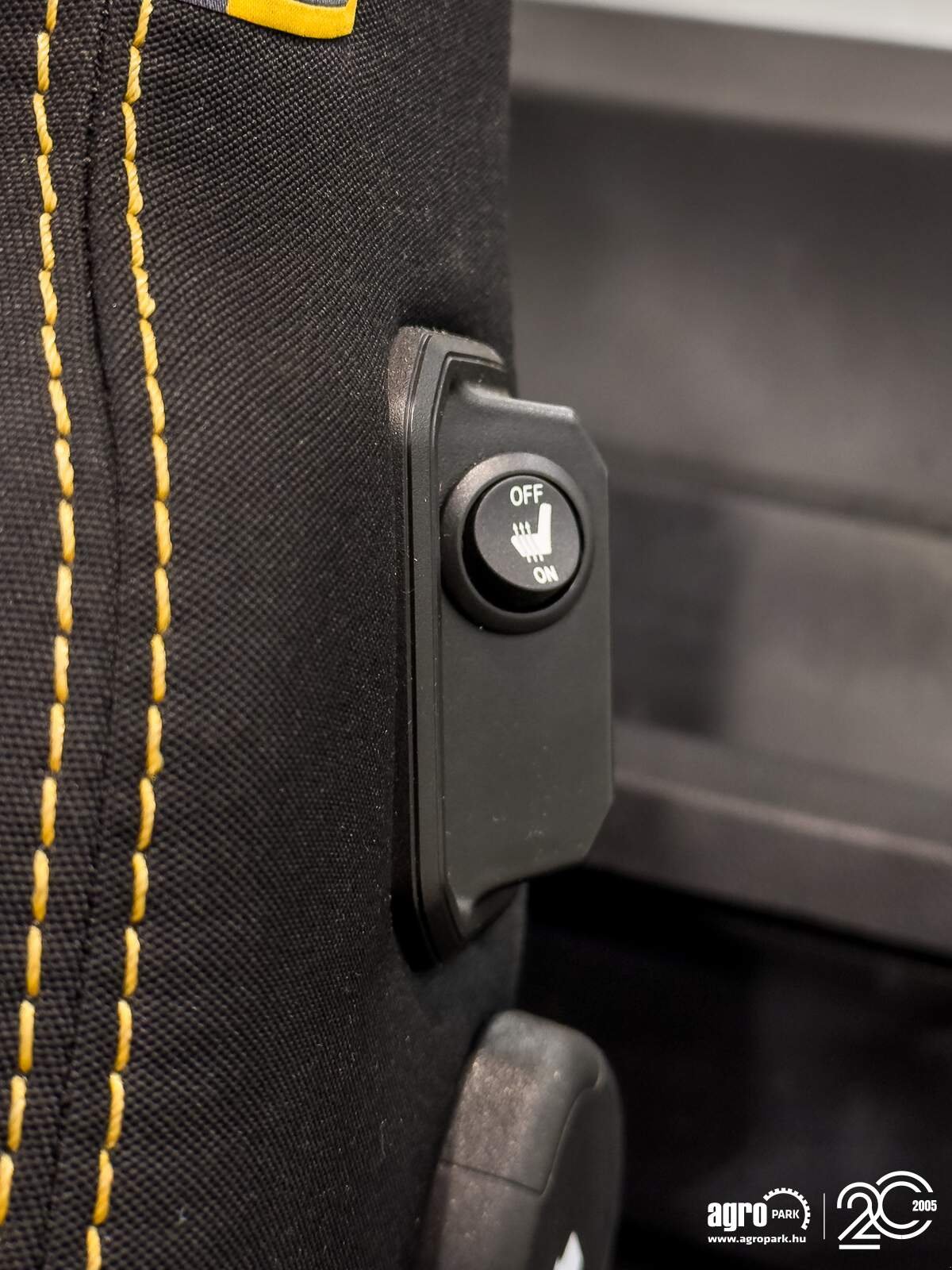 Teleskopstapler van het type JCB 560-80 Agri Xtra 7,9 m lifting height, 6000 kg load capacity, DualTech VT, 40 km/h, air conditioner, SRS, pallet forks, central greasing, Gebrauchtmaschine in Csengele (Foto 12)