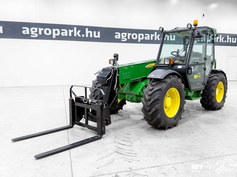 Teleskopstapler van het type John Deere 3420, Gebrauchtmaschine in Csengele