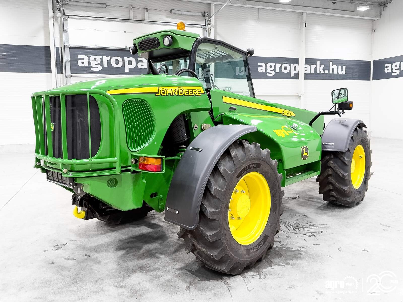 Teleskopstapler van het type John Deere 3420, Gebrauchtmaschine in Csengele (Foto 3)