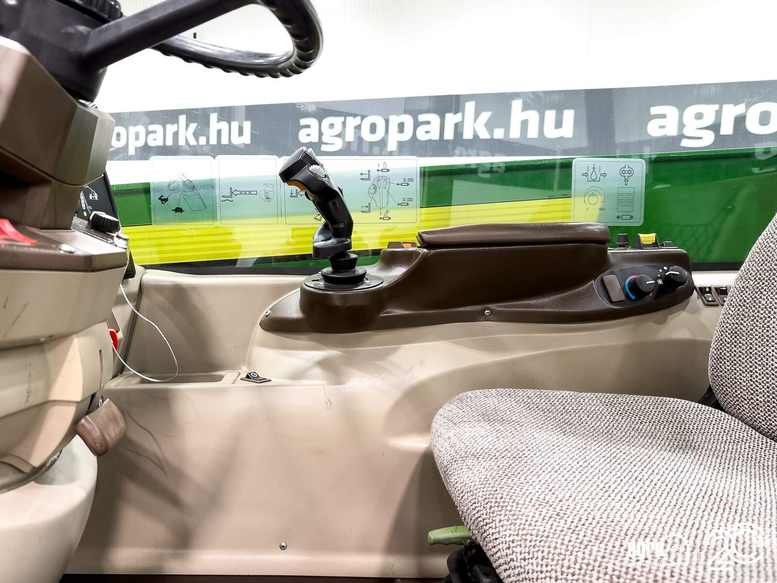 Teleskopstapler van het type John Deere 3420, Gebrauchtmaschine in Csengele (Foto 15)