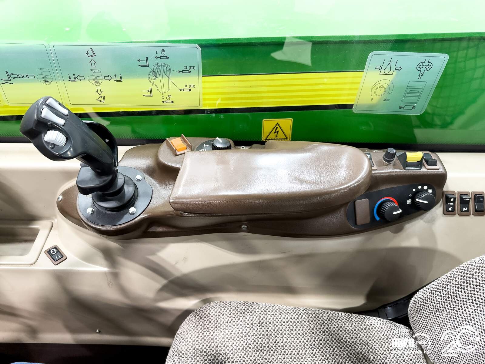 Teleskopstapler van het type John Deere 3420, Gebrauchtmaschine in Csengele (Foto 19)