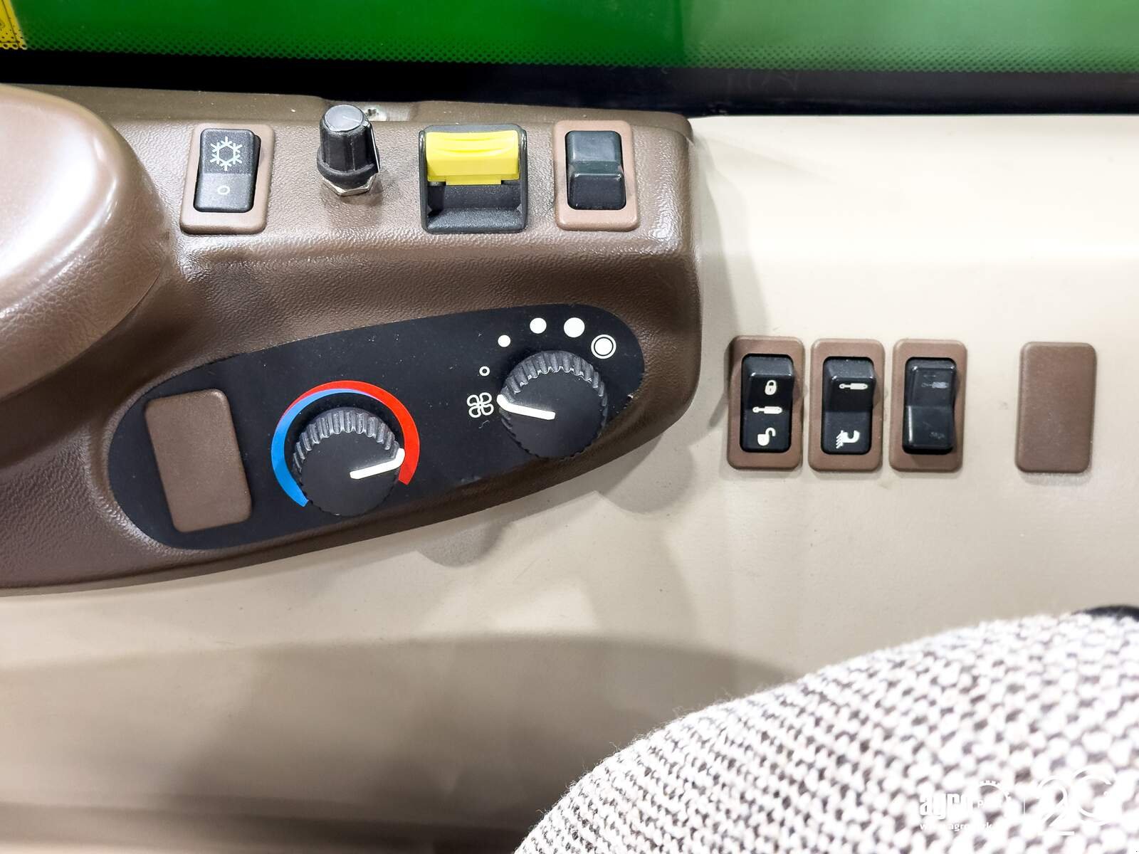 Teleskopstapler van het type John Deere 3420, Gebrauchtmaschine in Csengele (Foto 22)