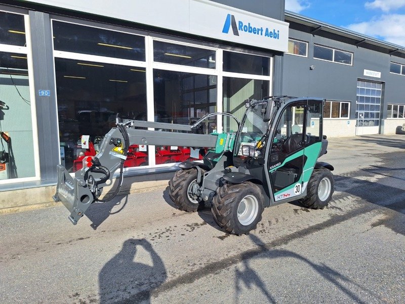 Teleskopstapler des Typs Kramer KT 144 KT144, Neumaschine in Susten (Bild 11)