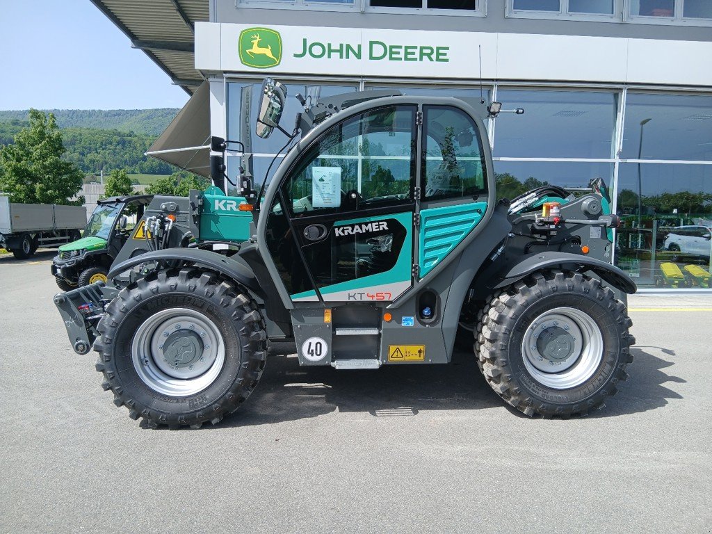 Teleskopstapler des Typs Kramer KT 457, Neumaschine in Lengnau (Bild 1)