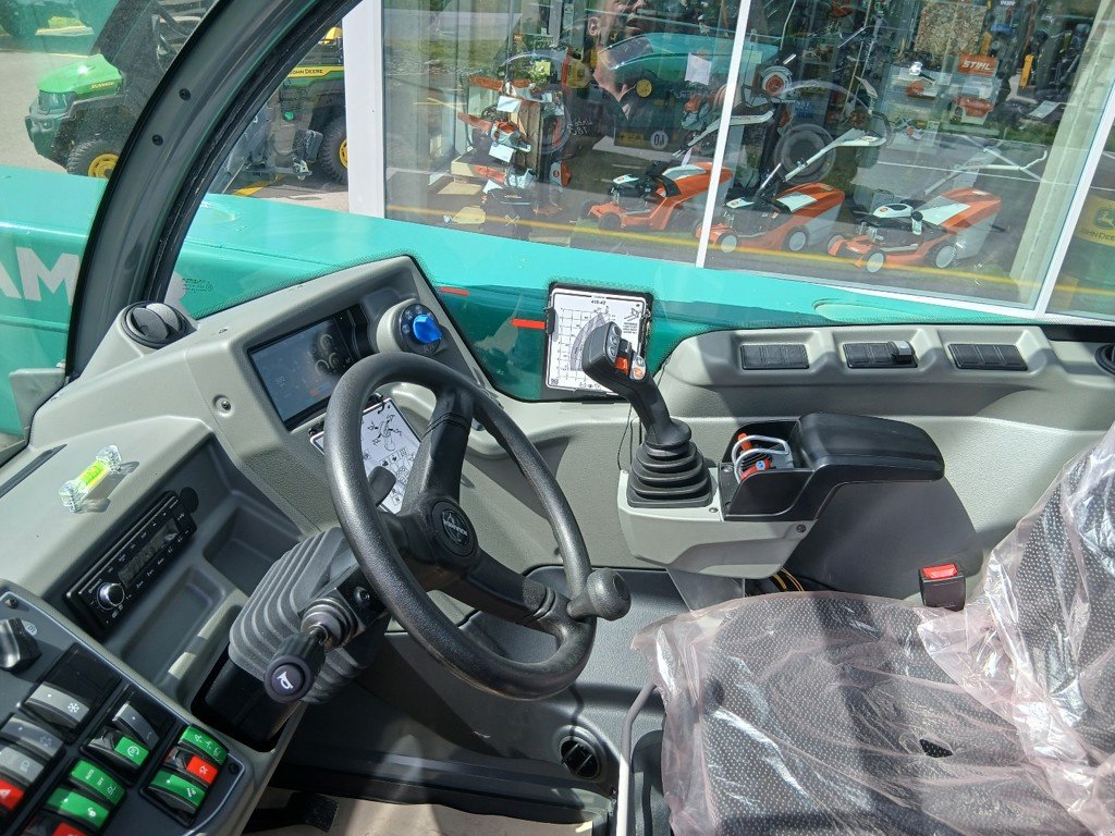 Teleskopstapler des Typs Kramer KT 457, Neumaschine in Lengnau (Bild 5)