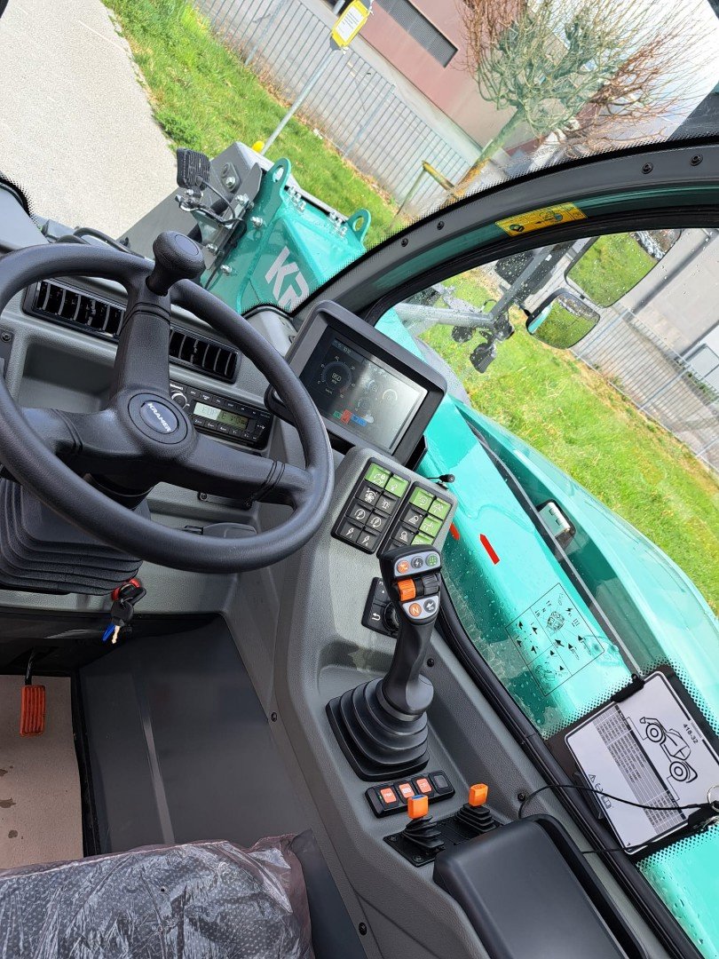 Teleskopstapler des Typs Kramer KT276, Neumaschine in Landquart (Bild 6)