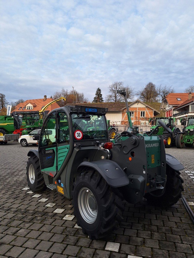 Teleskopstapler des Typs Kramer KT356, Ausstellungsmaschine in Ersingen (Bild 10)