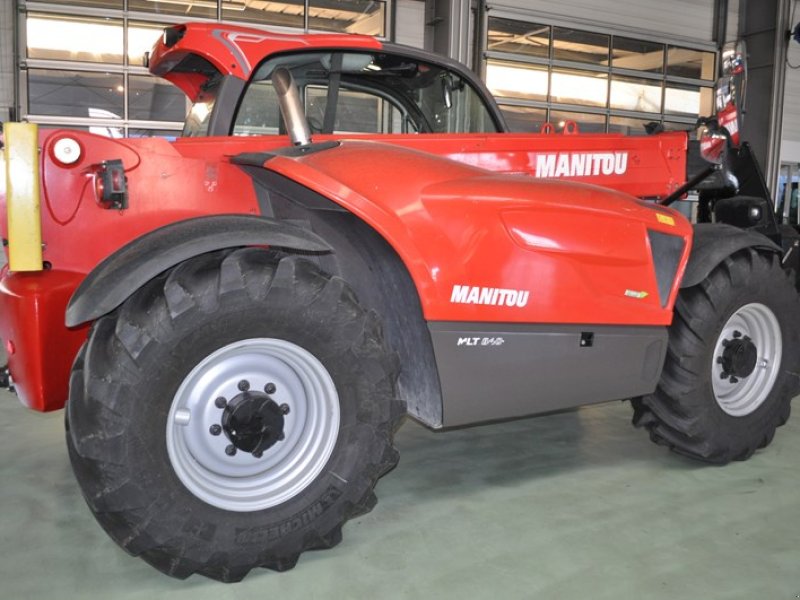Teleskopstapler of the type Manitou MLT840, Gebrauchtmaschine in Grolley (Picture 1)