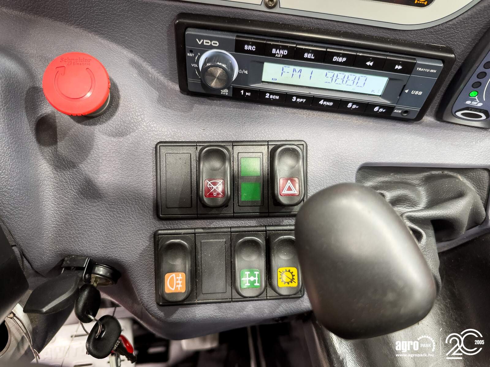 Teleskopstapler of the type Manitou MT 933, Gebrauchtmaschine in Csengele (Picture 17)