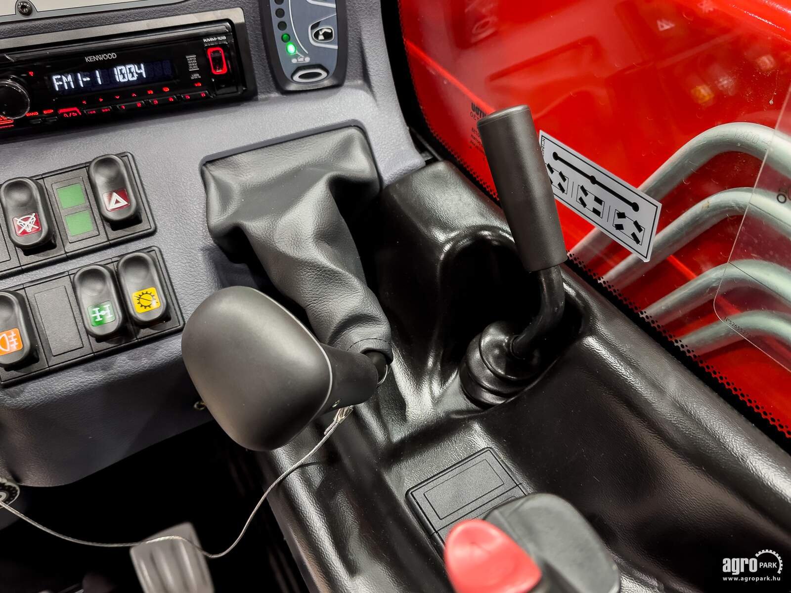 Teleskopstapler типа Manitou MT933, Gebrauchtmaschine в Csengele (Фотография 21)