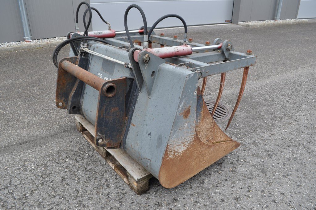 Teleskopstapler a típus Manitou Sonstiges, Gebrauchtmaschine ekkor: Grolley (Kép 1)