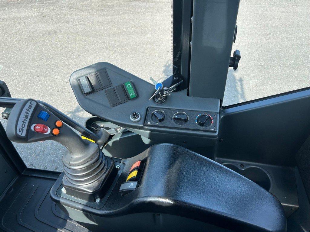 Teleskopstapler типа Schäffer 6680 T-2, Ausstellungsmaschine в Balterswil (Фотография 8)