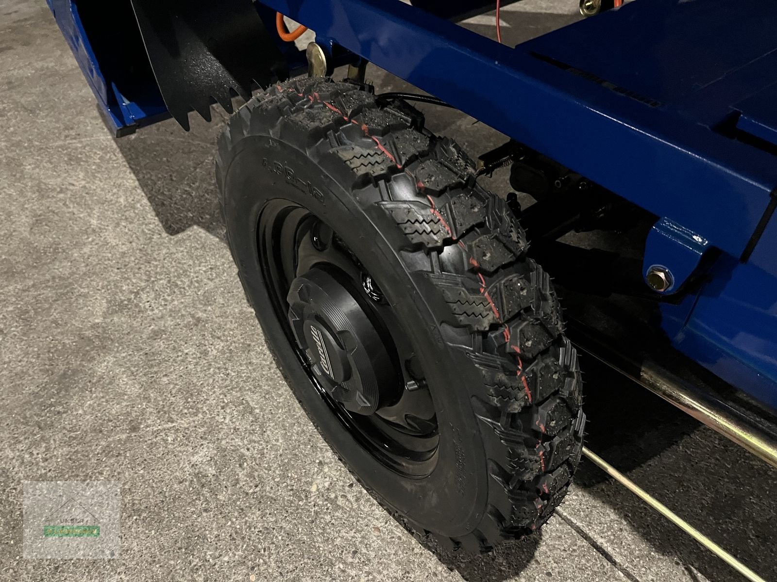 Teleskopstapler of the type Sonstige Elektro-Lastendreirad TukTuk, Neumaschine in Wartberg (Picture 7)