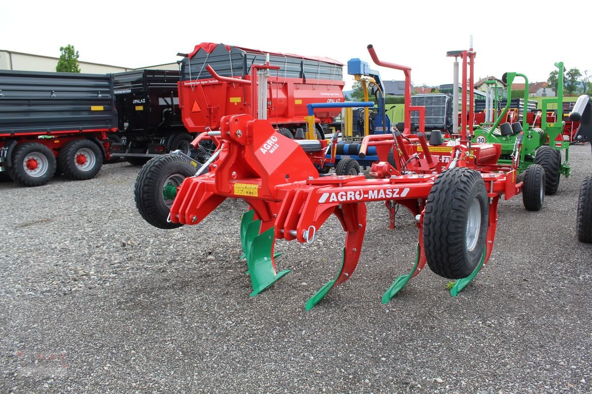 Tiefenlockerer of the type Agro-Masz Duro V 30/6-Untergrundlockerer-NEU, Neumaschine in Eberschwang (Picture 2)