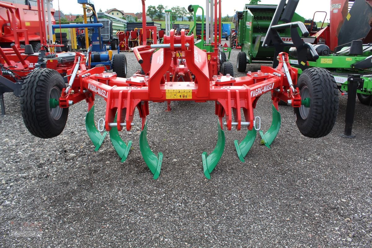 Tiefenlockerer of the type Agro-Masz Duro V 30/6-Untergrundlockerer-NEU, Neumaschine in Eberschwang (Picture 1)