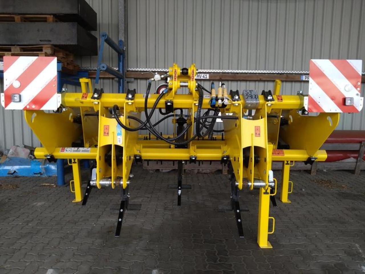 Tiefenlockerer des Typs Bednar TERRALAND HM5R, Neumaschine in Vehlow (Bild 2)