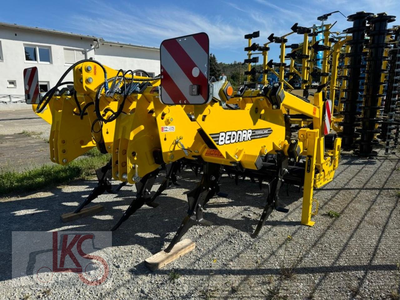 Tiefenlockerer des Typs Bednar TN 3000 HD7R, Neumaschine in Starkenberg (Bild 1)