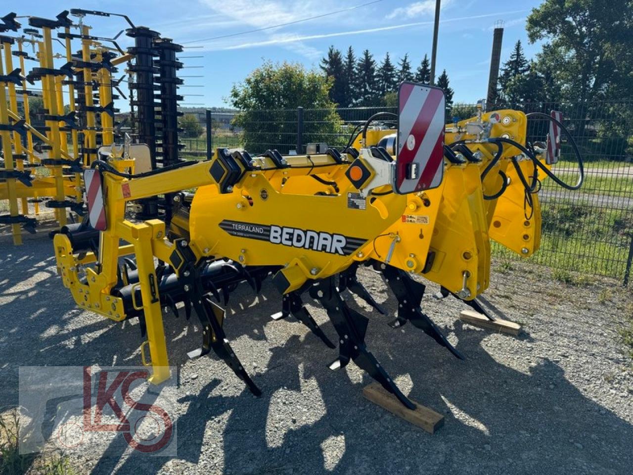 Tiefenlockerer des Typs Bednar TN 3000 HD7R, Neumaschine in Starkenberg (Bild 4)