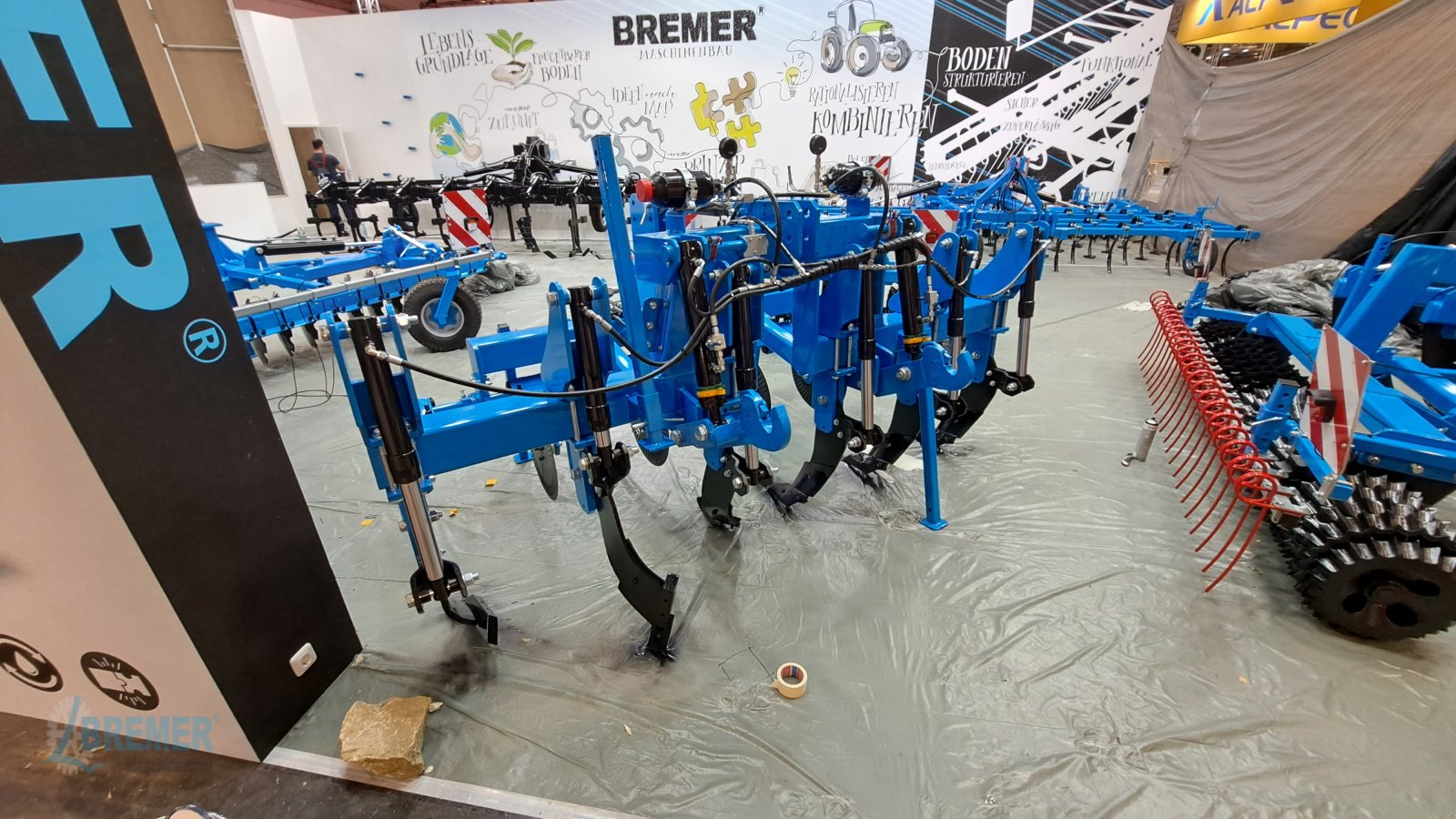 Tiefenlockerer des Typs Bremer Maschinenbau Parall P 6, Neumaschine in Hohenhameln (Bild 8)