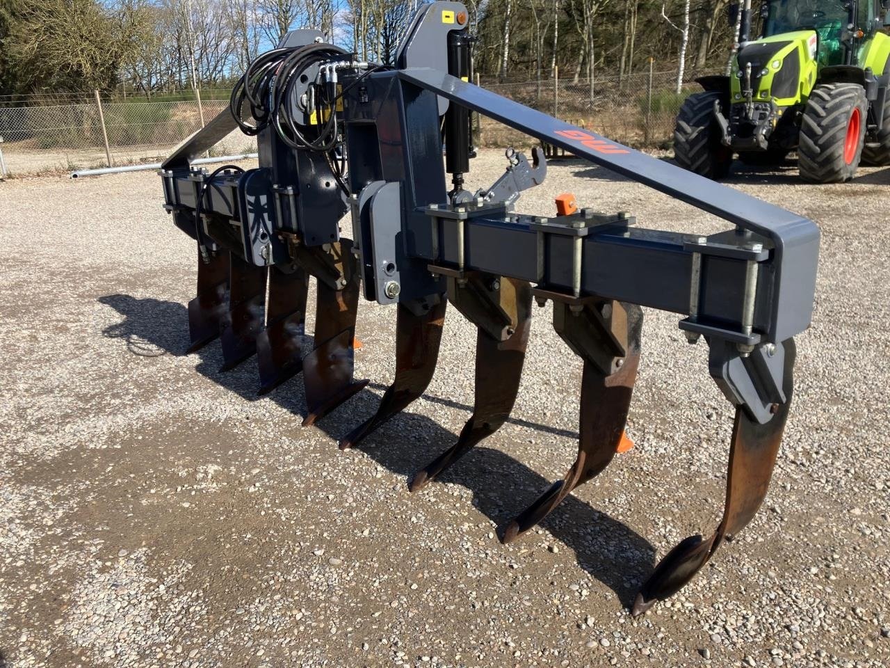 Tiefenlockerer del tipo Mandam Mandam 4 meter med 8 tænder, Gebrauchtmaschine In Tim (Immagine 1)