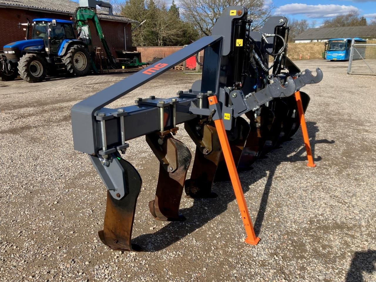 Tiefenlockerer del tipo Mandam Mandam 4 meter med 8 tænder, Gebrauchtmaschine In Tim (Immagine 4)