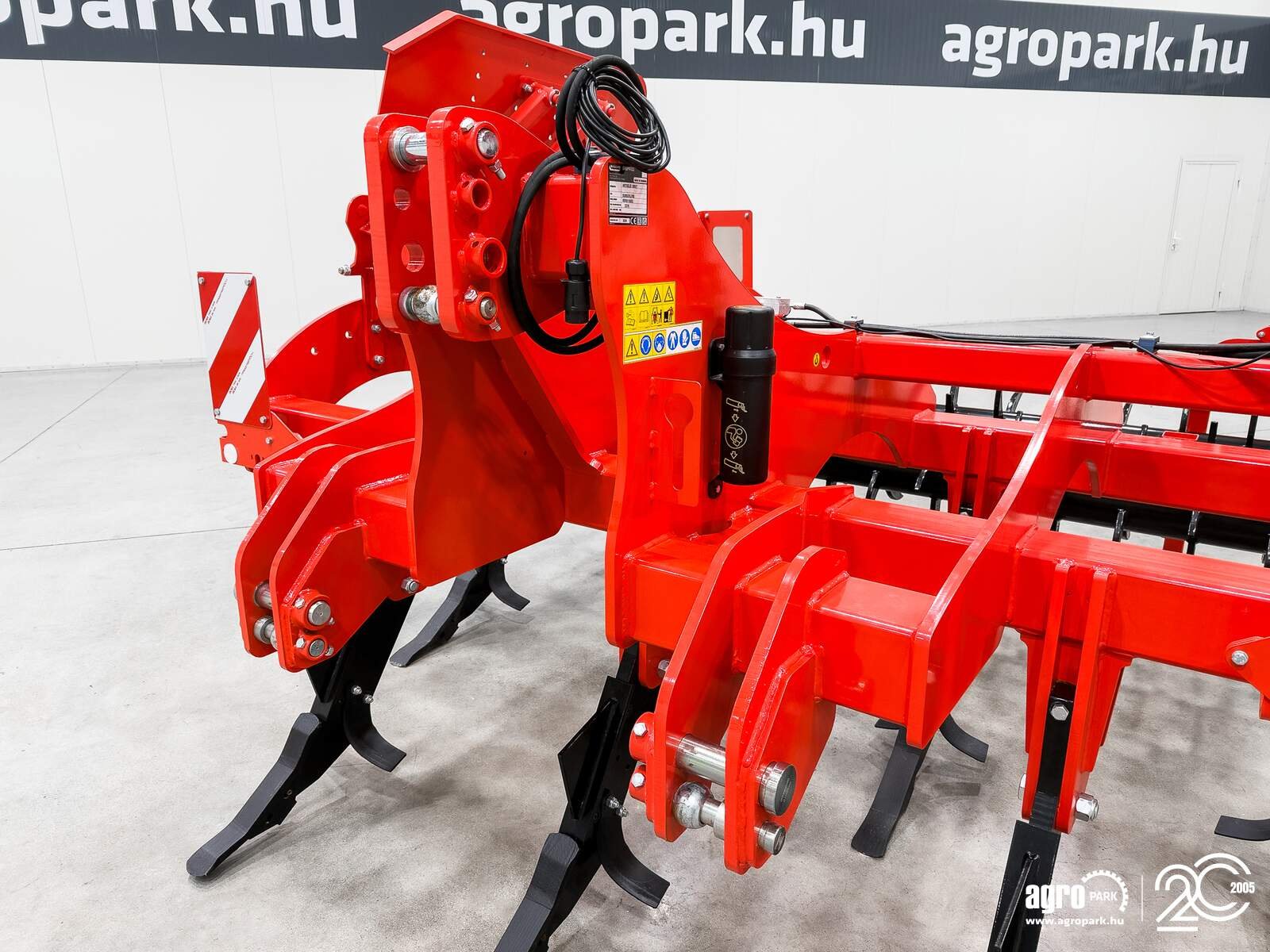 Tiefenlockerer des Typs Maschio Artiglio 300/7 7-blade, 3 m wide, 55 cm working depth, 2400 kg subsoiler, Gebrauchtmaschine in Csengele (Bild 10)