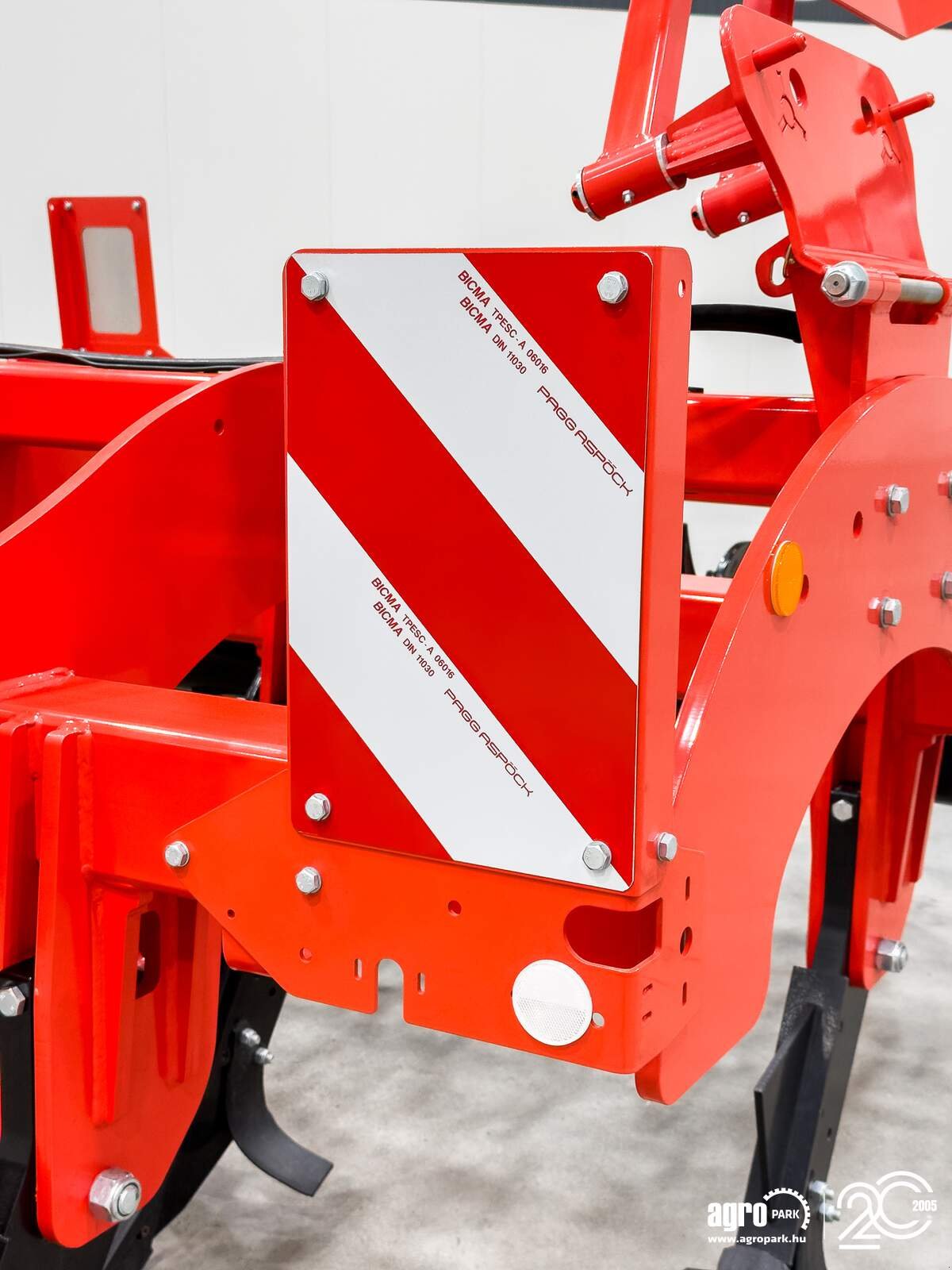 Tiefenlockerer des Typs Maschio Artiglio 300/7 7-blade, 3 m wide, 55 cm working depth, 2400 kg subsoiler, Gebrauchtmaschine in Csengele (Bild 15)